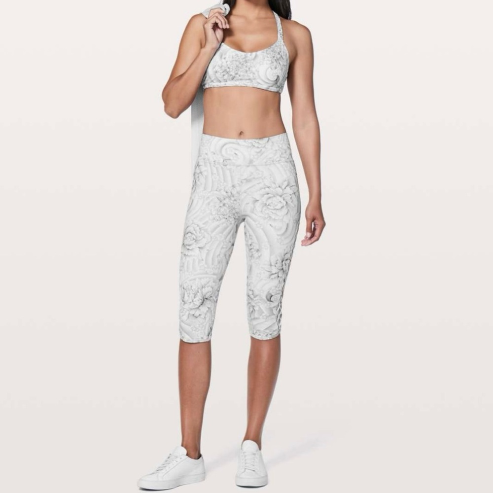 Lululemon Love Knot Crop *15" - Twine White Multi, Sz 10